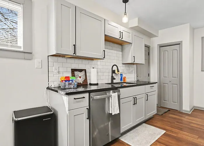 Holiday home Cozy 2br Near Ohio State - Private Yard - Parking