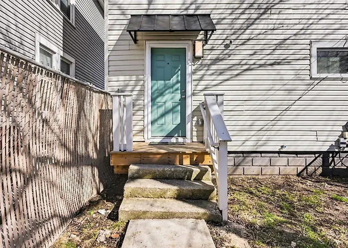 Holiday home Cozy 2br Near Ohio State - Private Yard - Parking Columbus