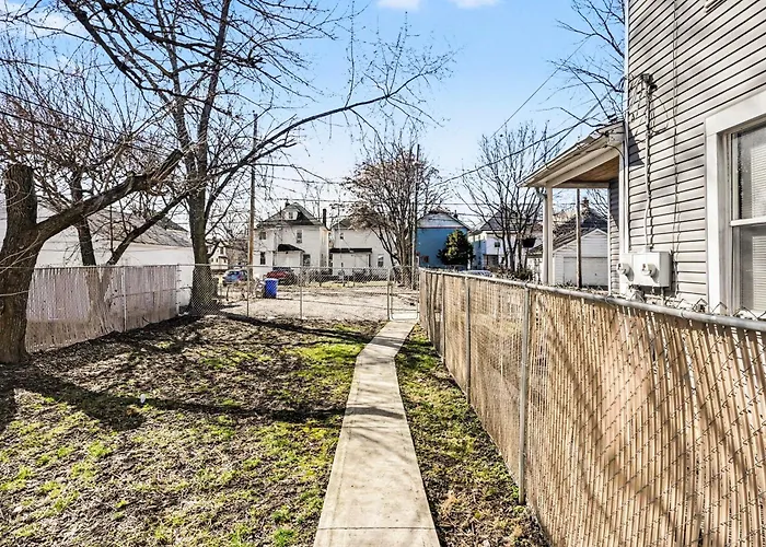 Cozy 2br Near Ohio State - Private Yard - Parking Holiday home *